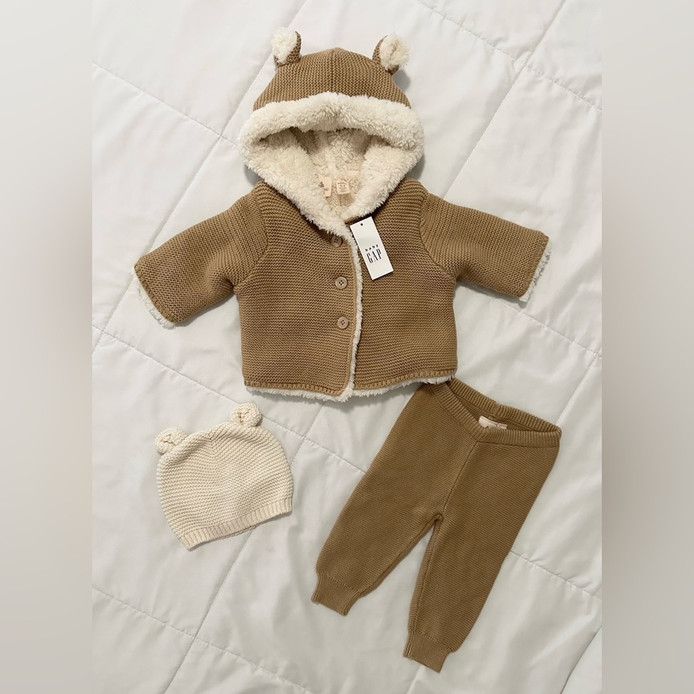 GAP Baby Knit Jacket and Sherpa Hood Set in Camel and Cream